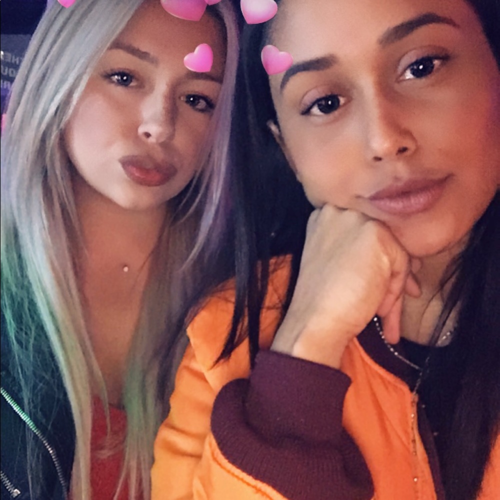 Meet your Posher, Cydney